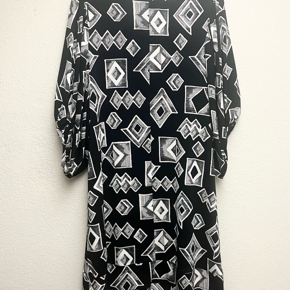 Lapis Black White Geometric Dress Bubble Banded Hem Polyester Stretch Size Large - Picture 3 of 3